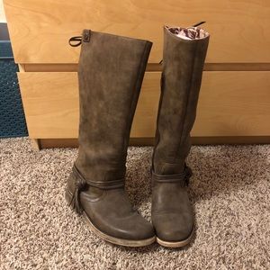 Roxy Fall Boots 🍂